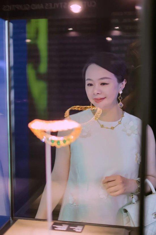梵克雅宝全球涨价，为什么大家通宵排队买？ 第48张